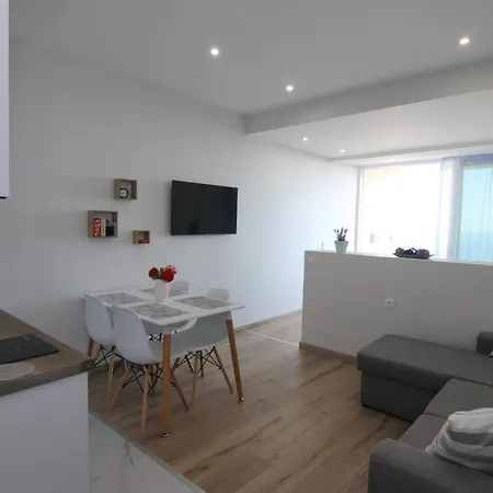 Deluxe Apartment Lákones
