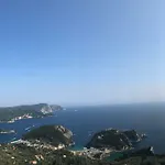 Deluxe 公寓 *